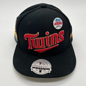 Minnesota Twins Fitted Hat Cap Adult 7 1/2 Black Mitchell & Ness Topps MLB NWT